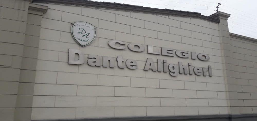 colegios cerca santa beatriz.
